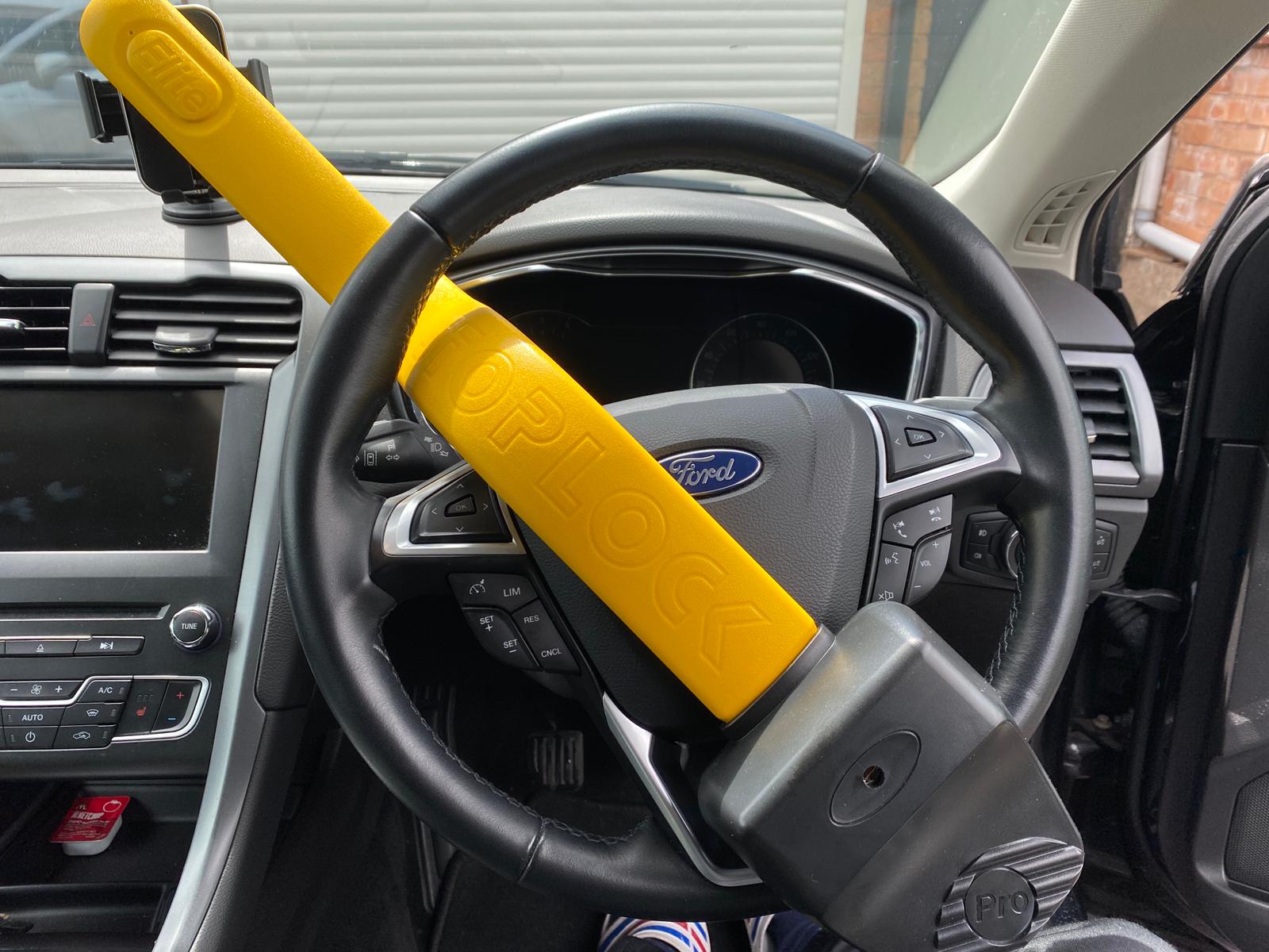 StopLock Pro Elite Fitted To Steering Wheel